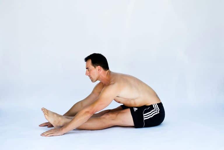 posture de yoga pince assise